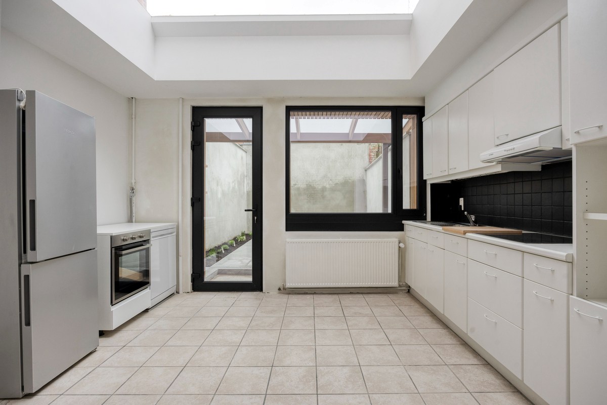 Woning met 4 slaapkamers, 2 badkamers, terras in centrum Leuven ! – EPC 187 kWh/m² - bewoonbare opp. 184m² 