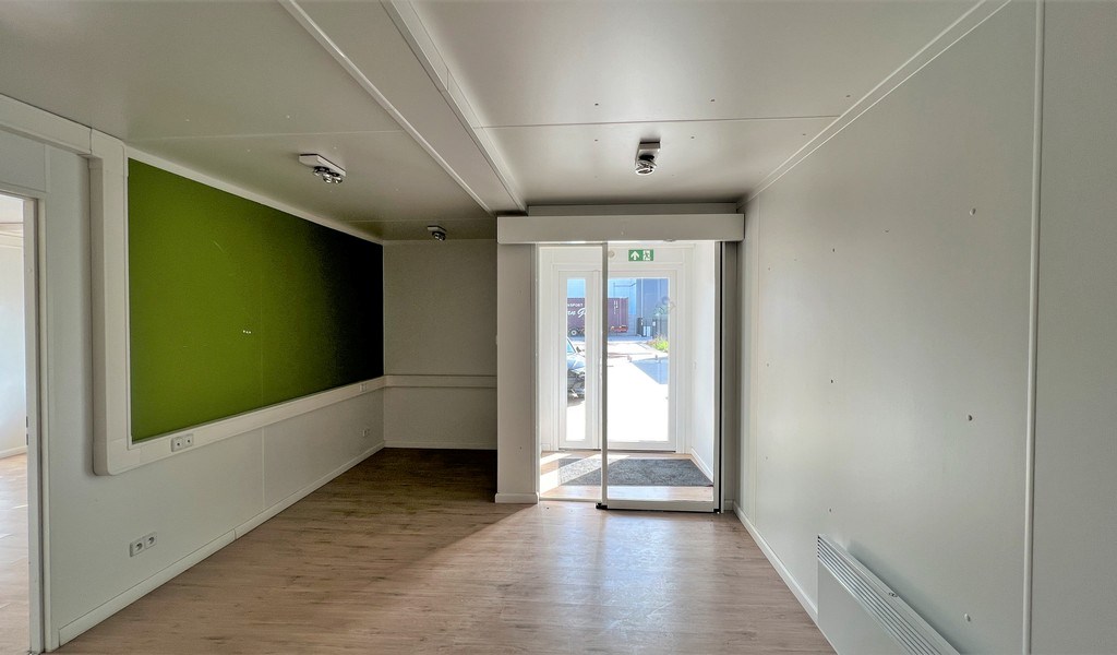 Magazijnen te huur vlakbij afrit E17 in Sint-Niklaas