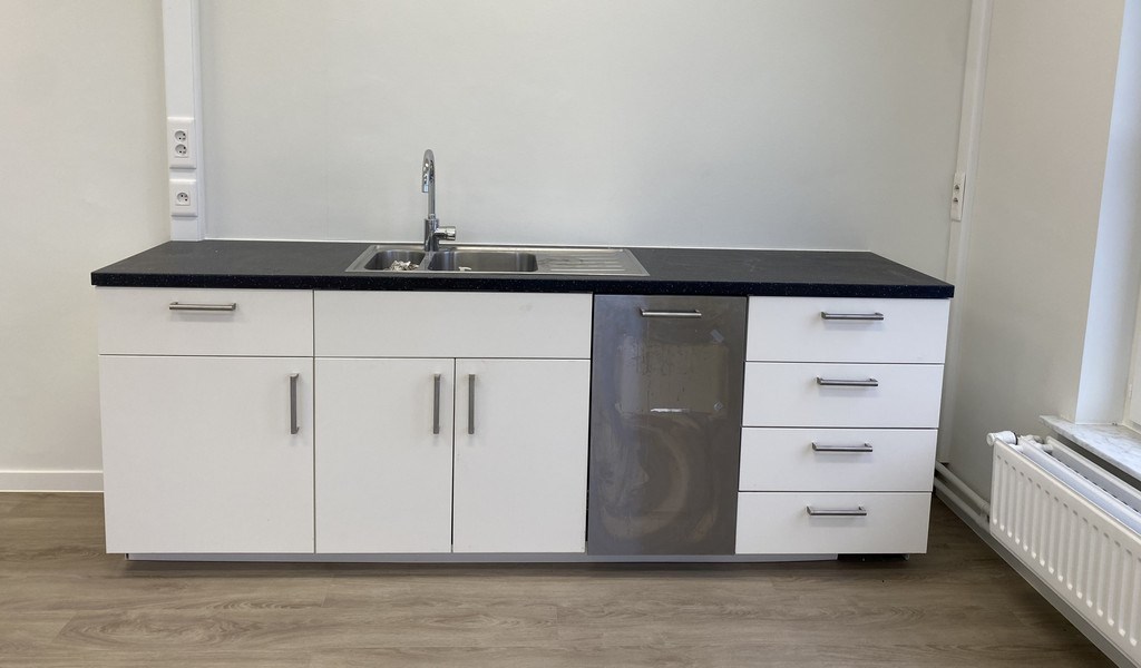 Kantoren met zicht op water in gerenoveerde kantoorvilla te huur in Gent