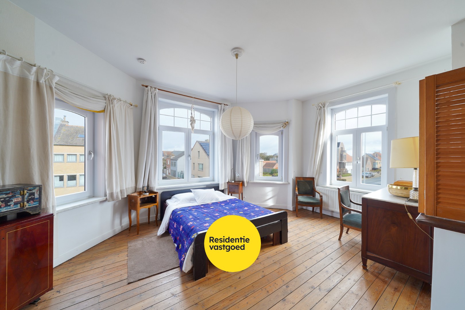 Unieke en karaktervolle hoekwoning te Raversijde 