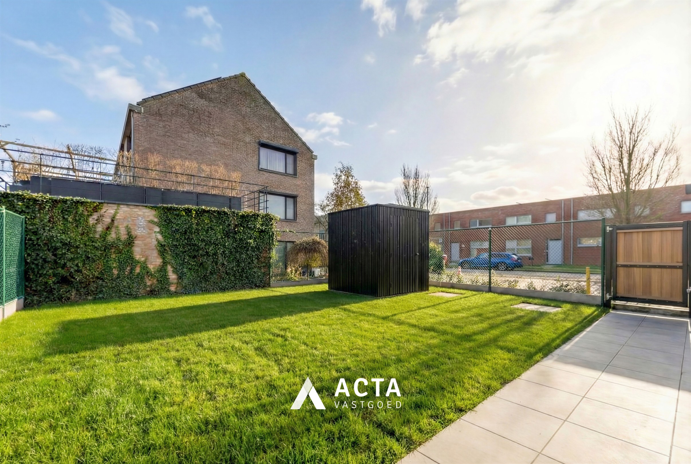 Nieuwbouwwoning met drie slaapkamers en tuin in hartje Mariakerke! 