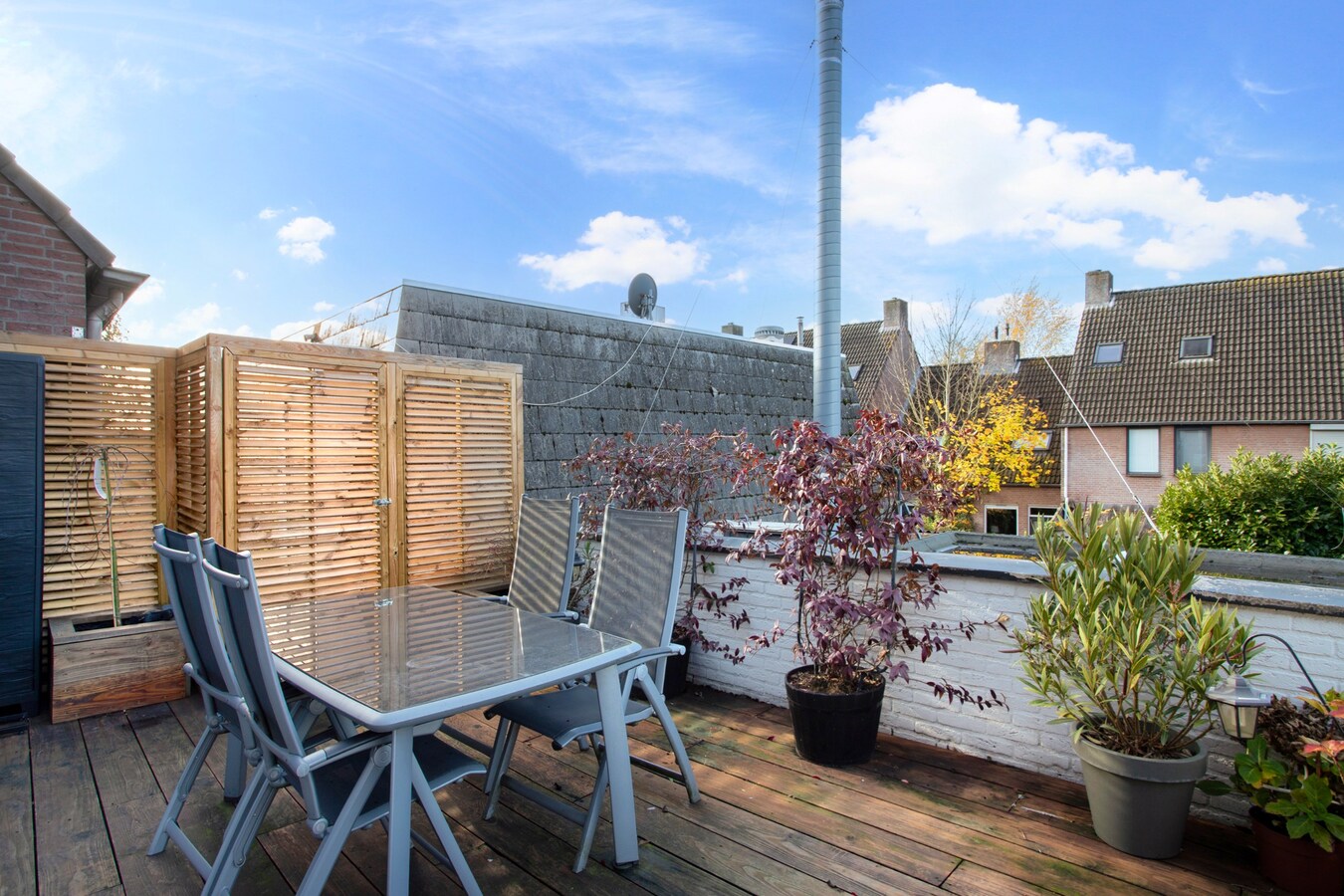 Moderne en instapklare bovenwoning in het hart van Hapert – met dakterras en energielabel A. 