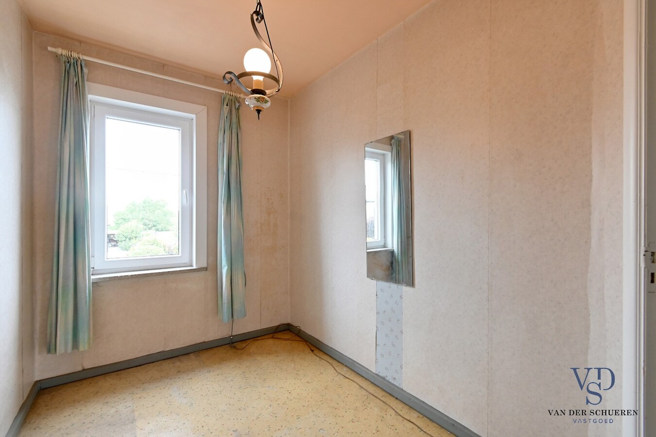 Degelijke Half Open Bebouwing. 