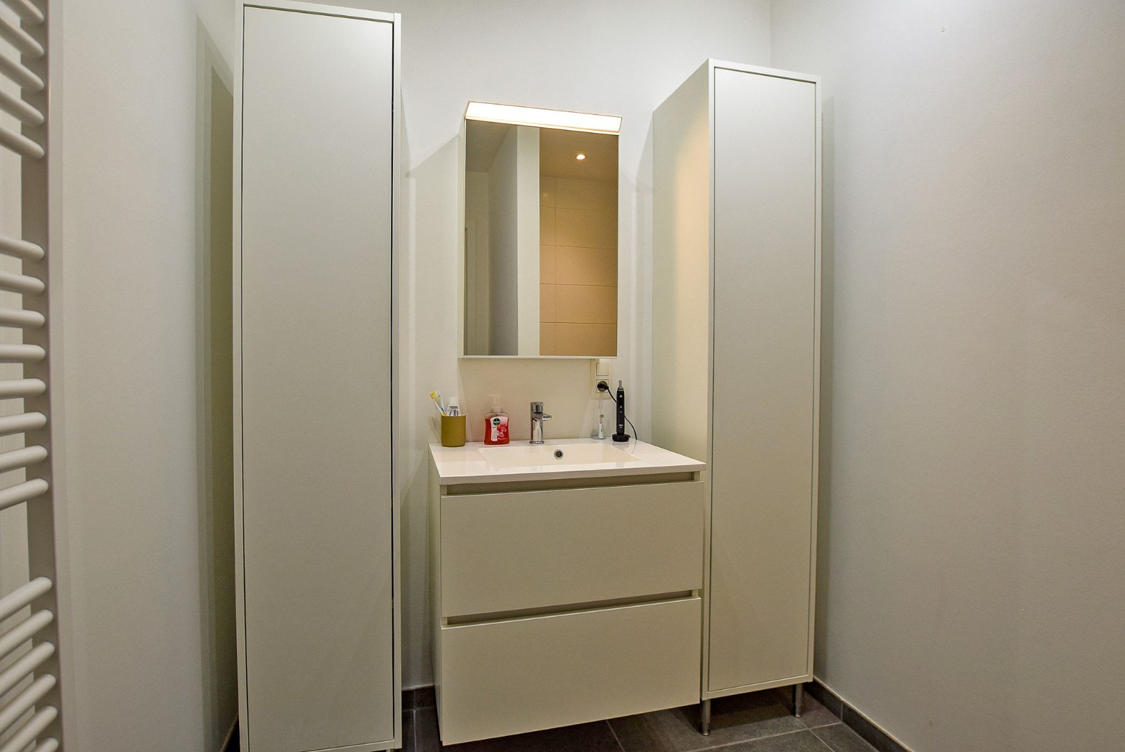 Recent dakappartement met 2 slaapkamers te Oostduinkerke. 