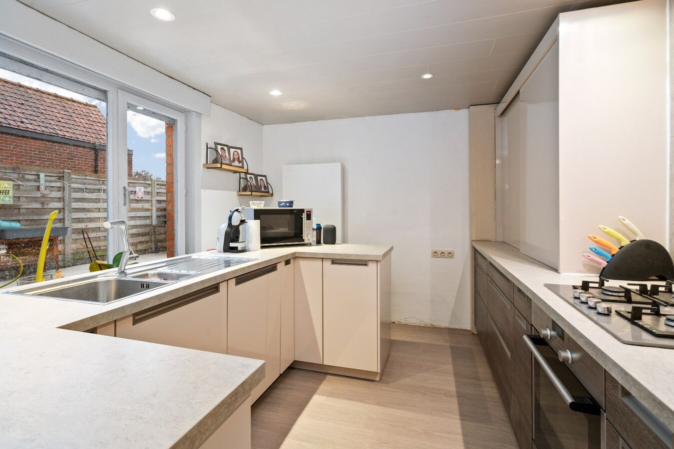 Centraal gelegen woning op ruim perceel van 721m² 