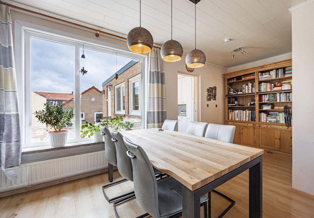 Gezellige rijwoning met garage in het charmante Sluis, op slechts 5 km van Knokke-Heist. 