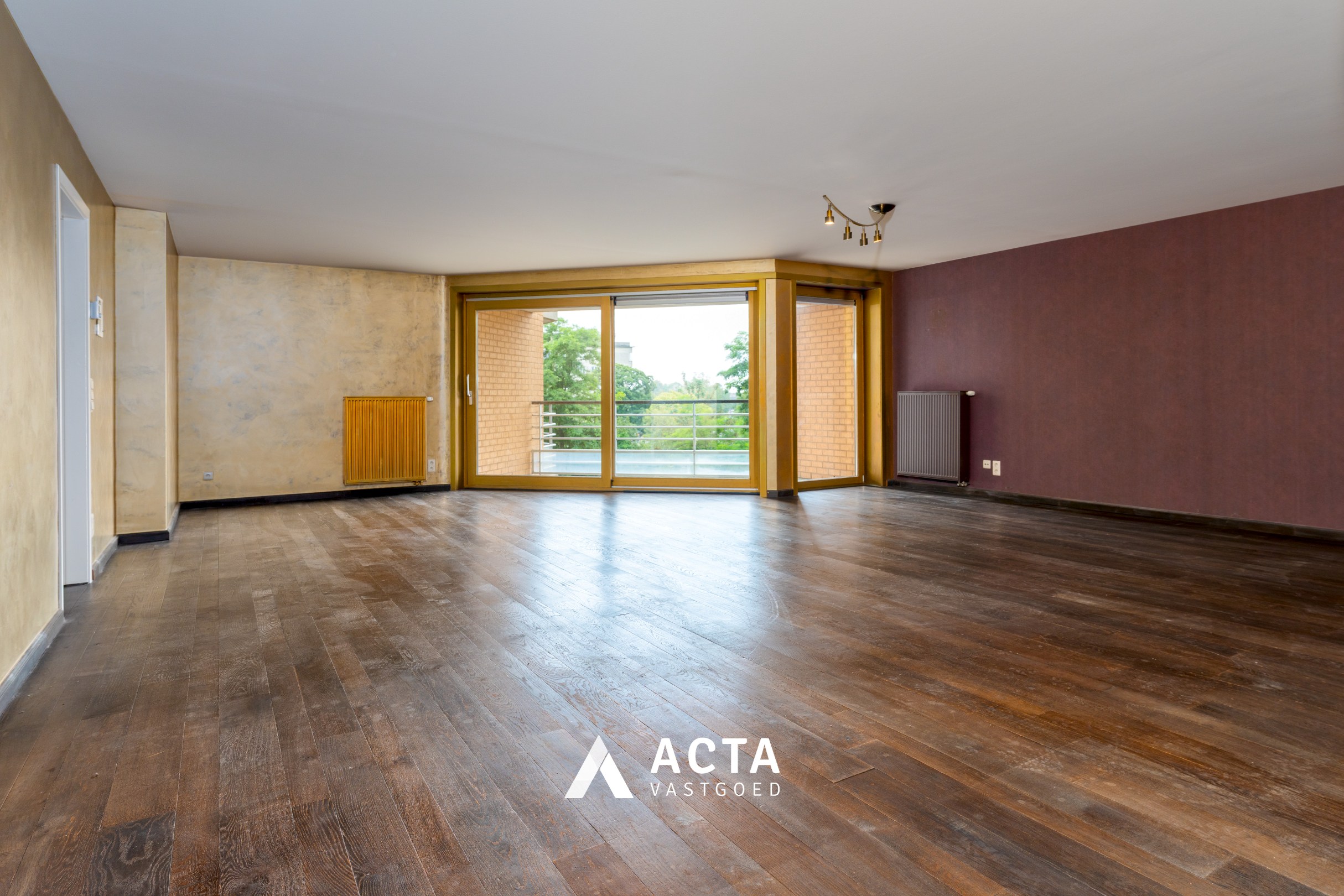 Ruim 3-slaapkamerappartement met zonneterrassen 