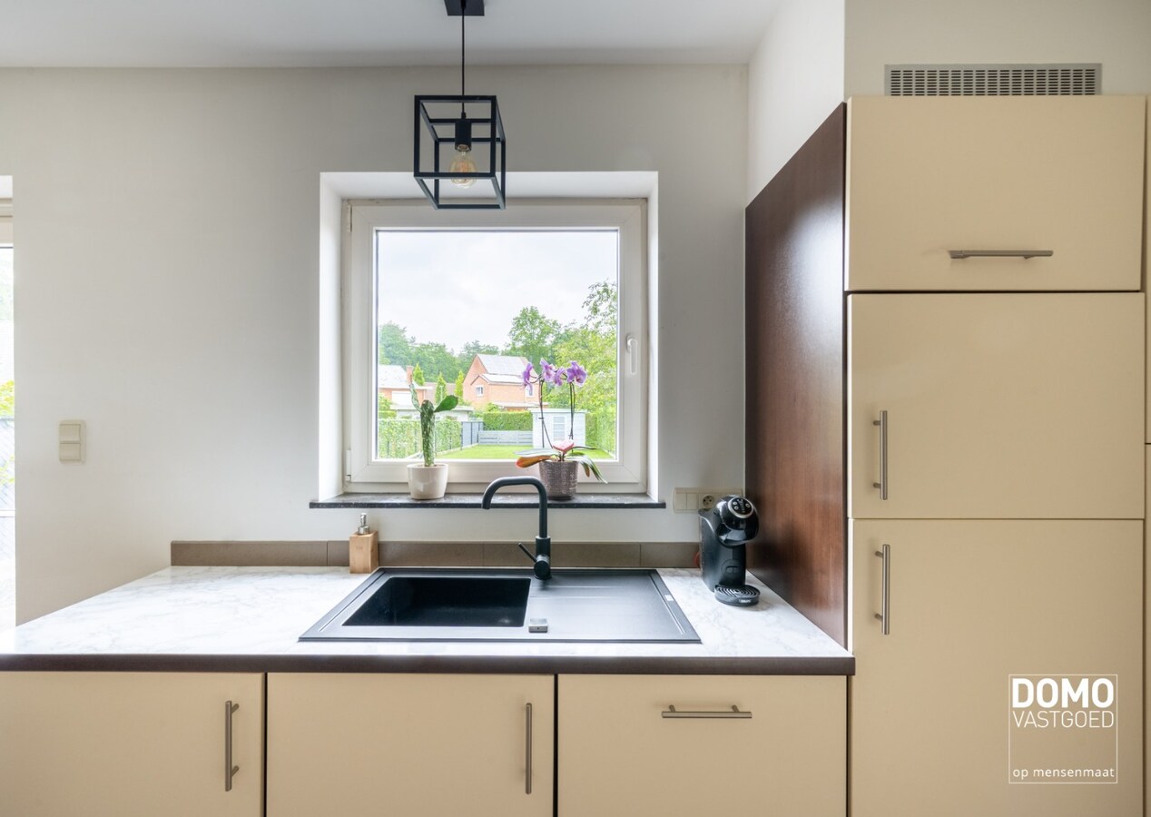 Landelijk wonen in stijl: instapklare pastorijwoning met prachtige tuin in Thiewinkel 