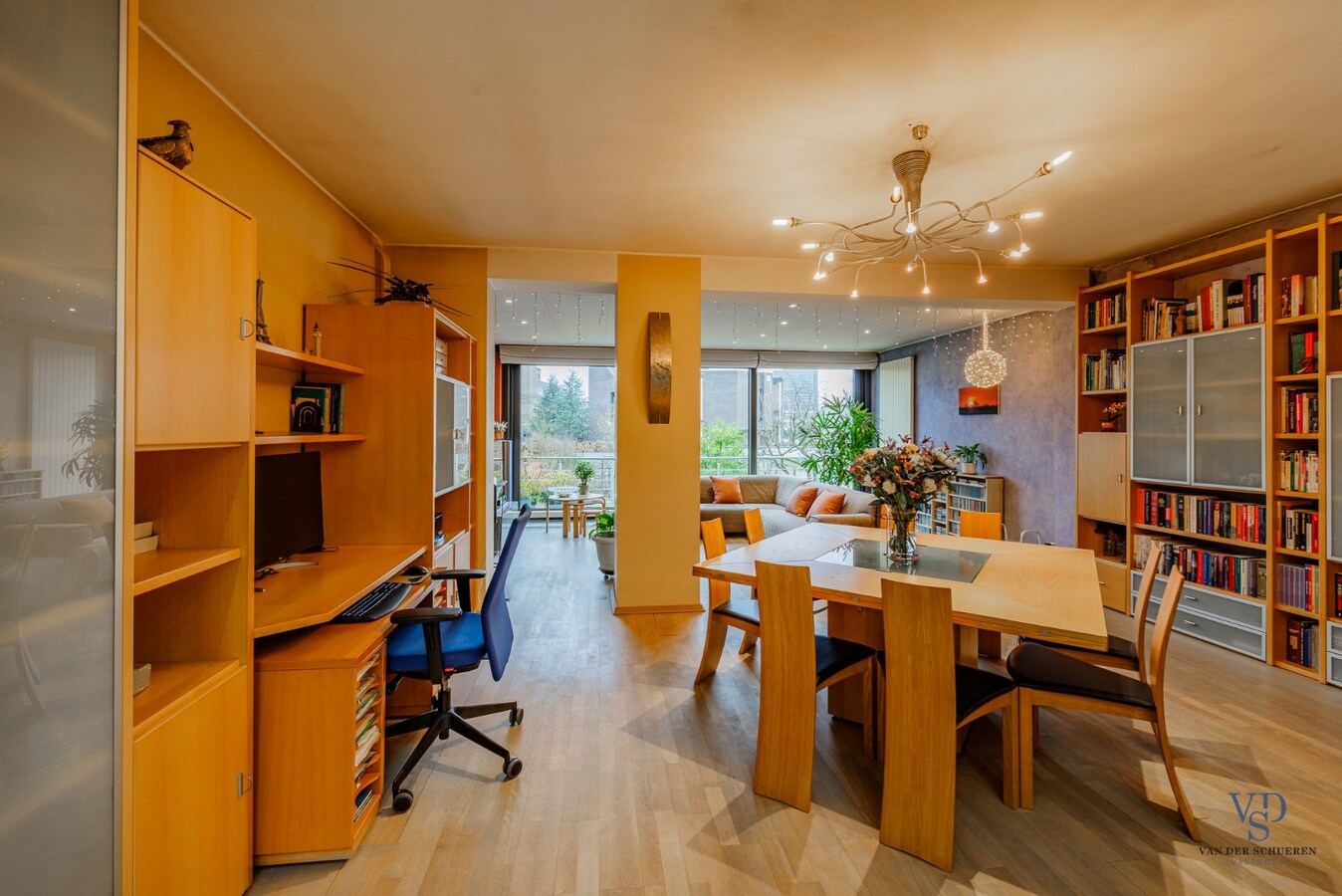 Tijdloos wonen in Gent met royale tuin 