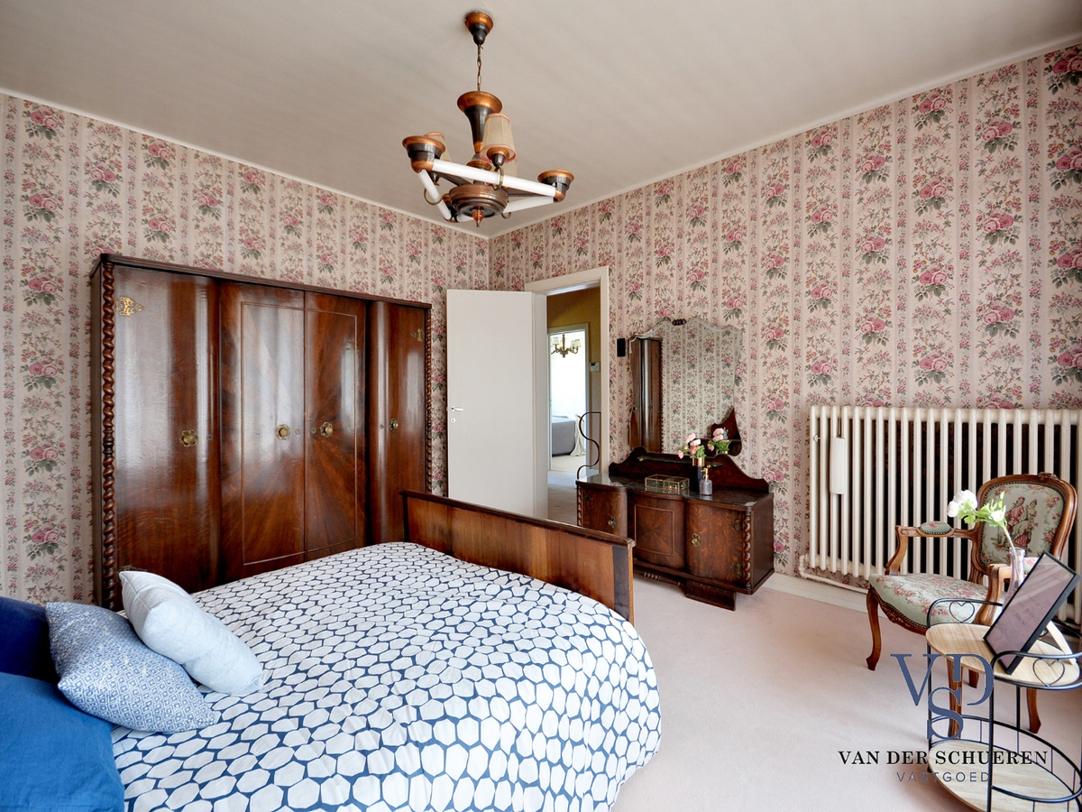 Zeer ruime herenwoning in centrum Gavere ! 