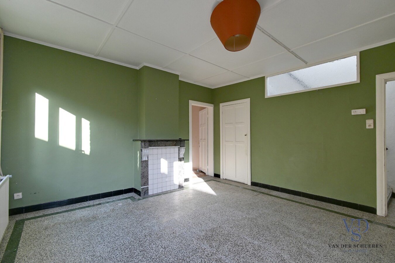 Ruime woning met tuin in centrum Eine ! 