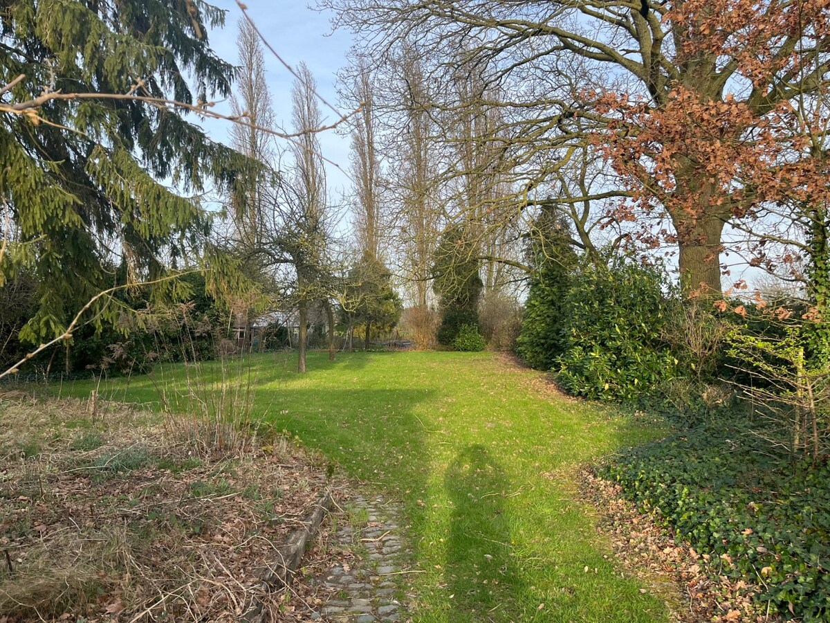 Ruime bungalowwoning. 