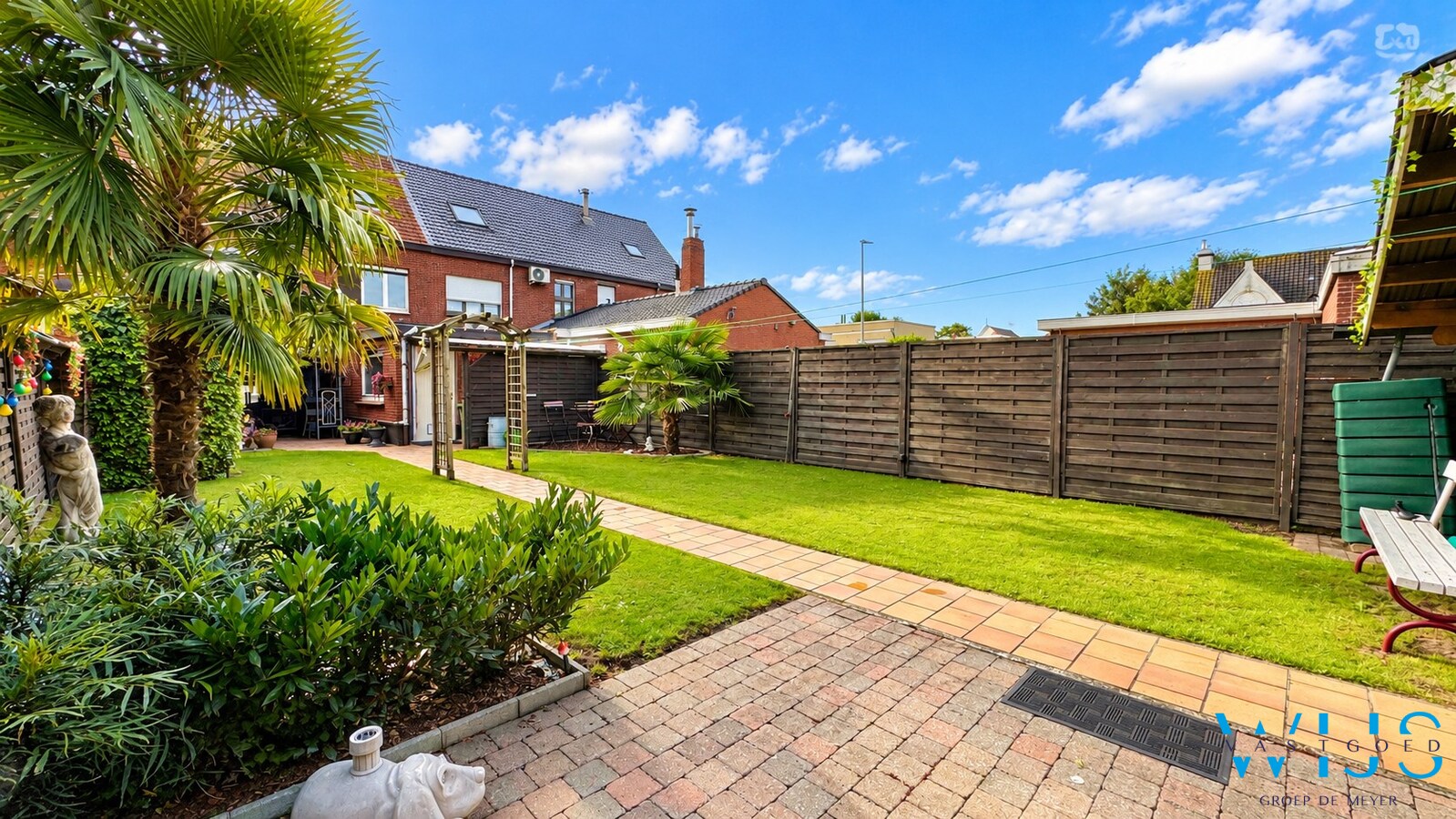 Ruime 4-slaapkamerwoning met gezellige tuin en veranda! 