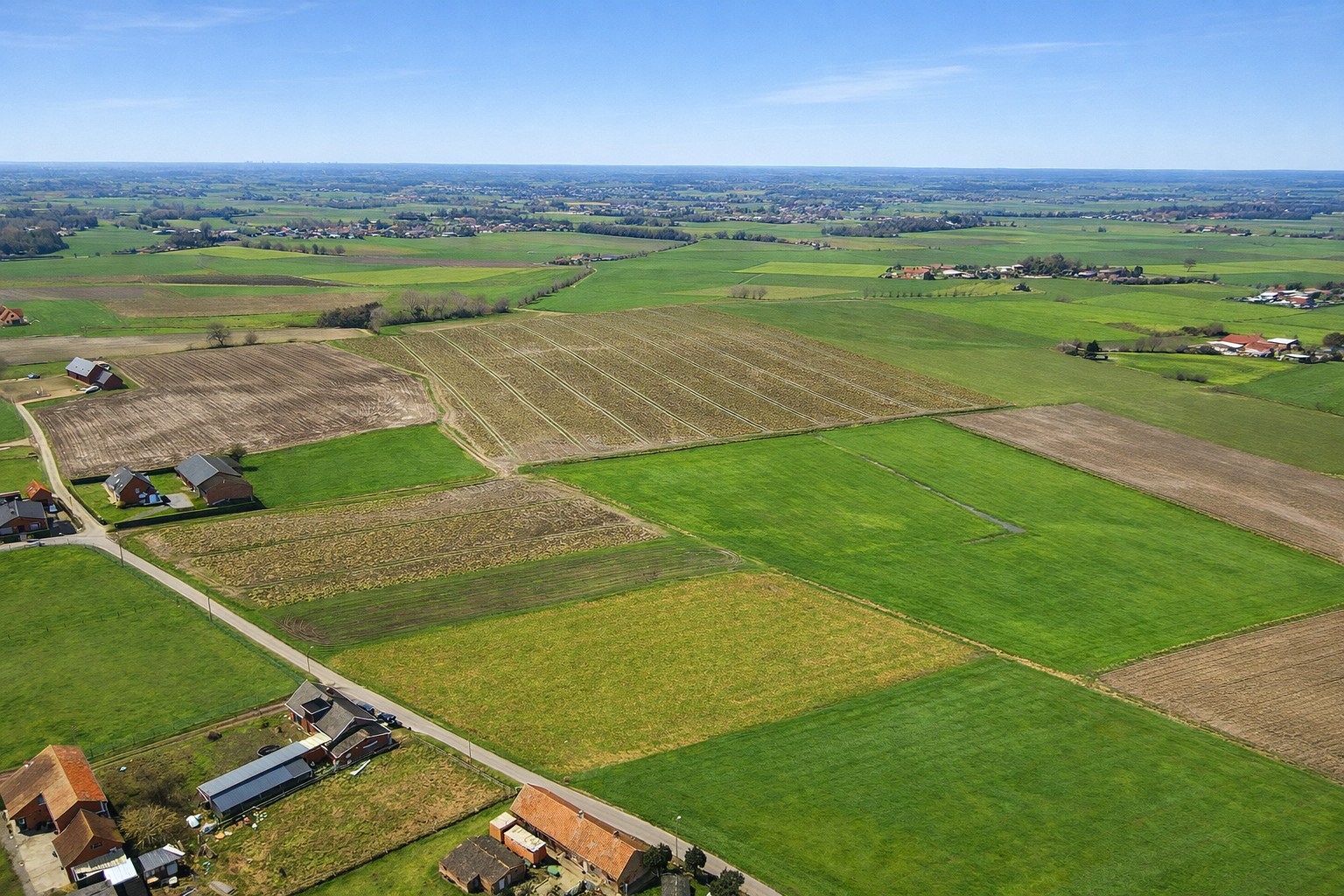 Uniek perceel bouwgrond met landelijk verzicht 