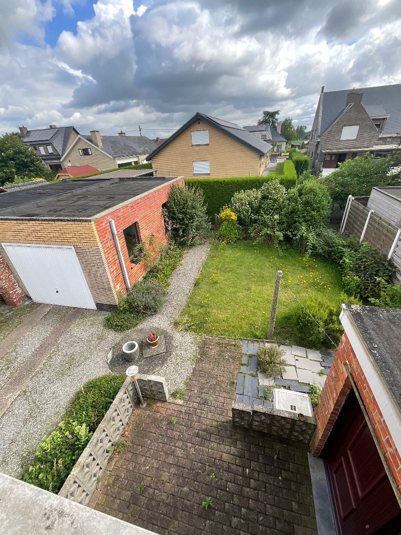 Verder te renoveren halfopen bebouwing 