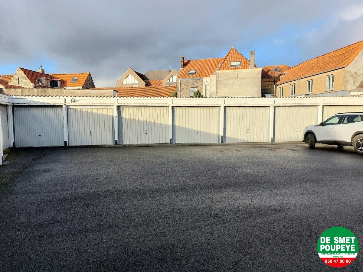 Garagebox in afgesloten complex 