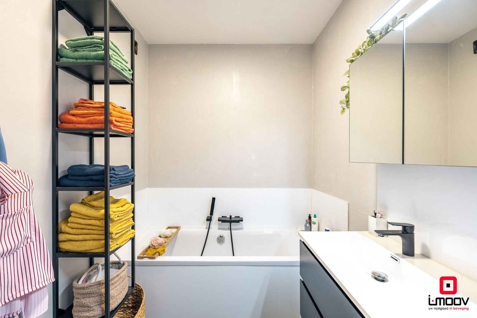 Ruim en lichtrijk appartement met terras en garage op topligging te Sint-Denijs-Westrem 