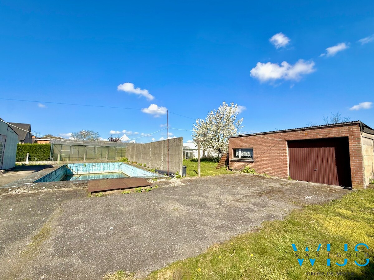 Open bebouwing op ruim perceel van 892m² te Ertvelde ! 