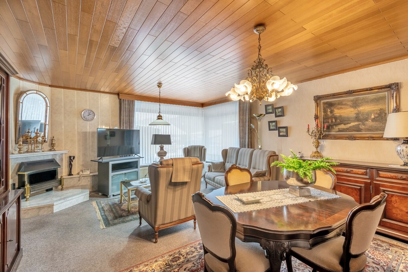 Rustig gelegen gelijkvloerse woning met garage en 3 slaapkamers in Niel-bij-As . 