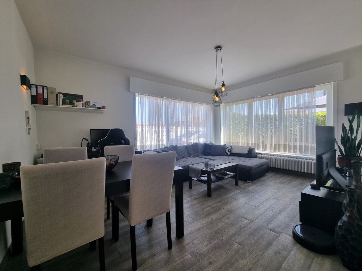 Hoekappartement met tuin en garage - Heist 