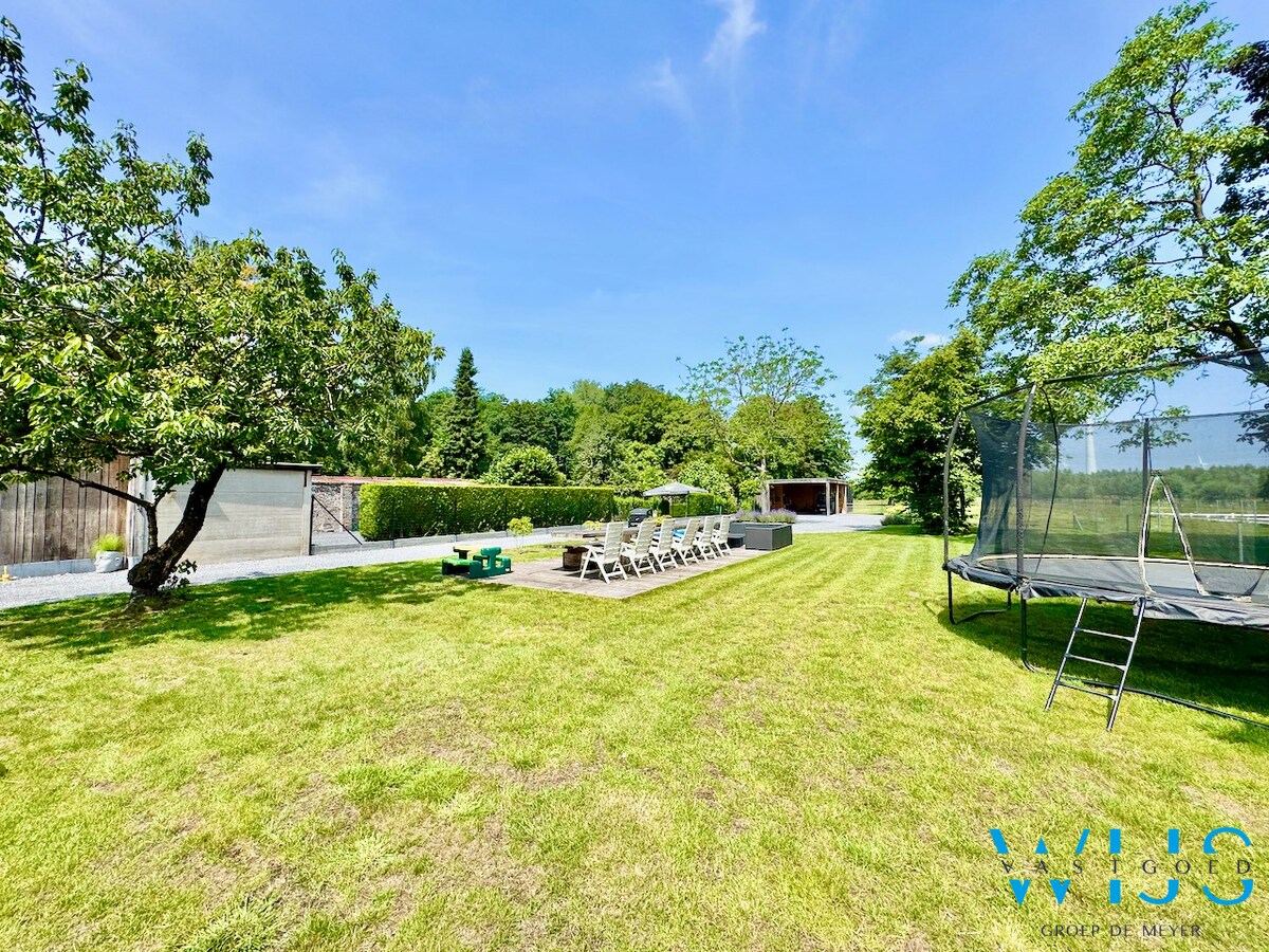 Instapklare woning op 4.152m² te Doornzele ! 