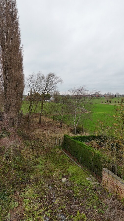 Te renoveren handelshuis te Eernegem 