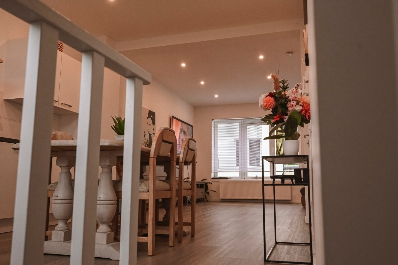 KNAP LICHTRIJK DUPLEX APPARTEMENT MET TERRAS NABIJ CENTRUM 