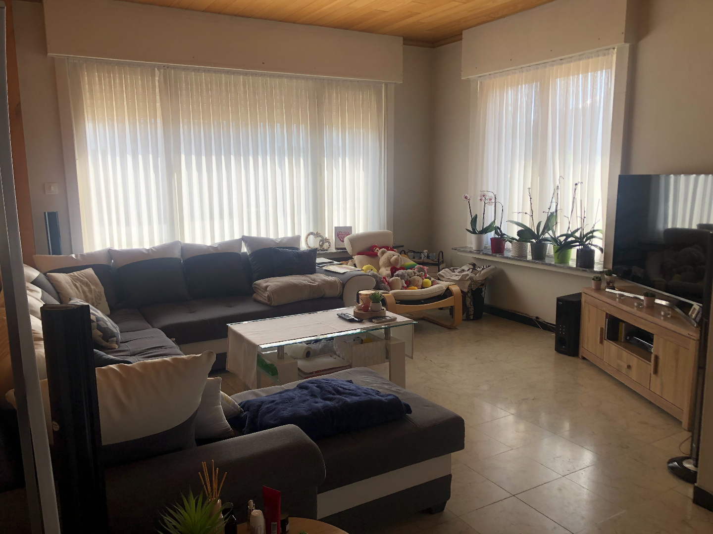 Sint-Andries: Ruime HOB met 2 slaapkamers 