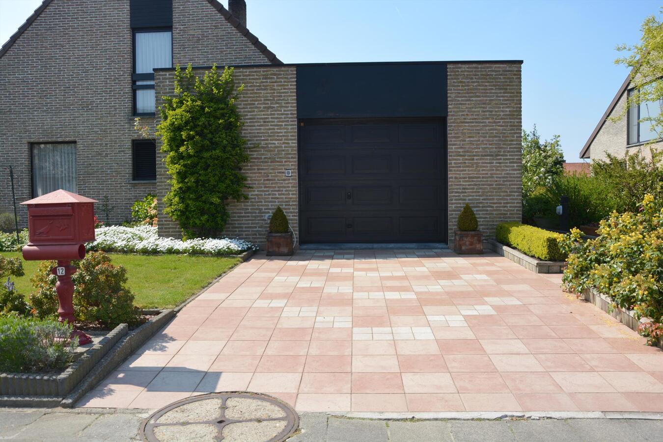 Charmante villa met zonnige tuin 