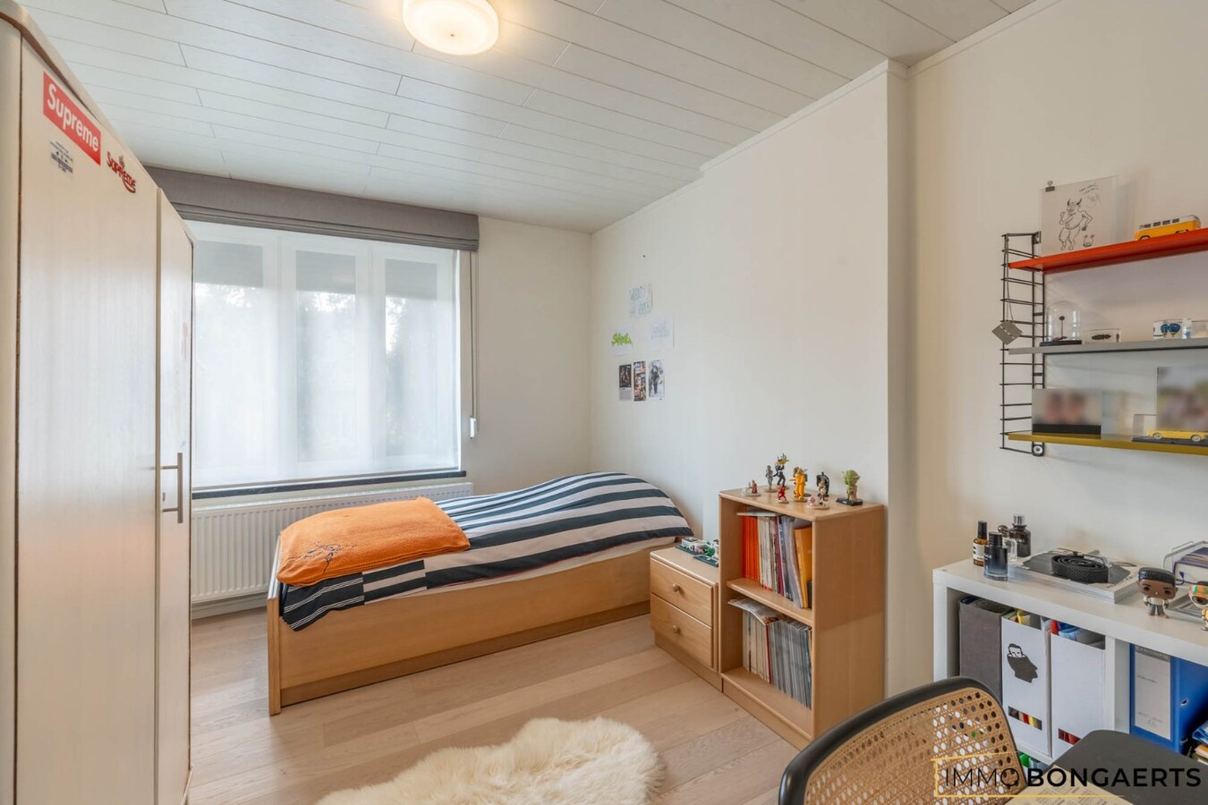 Ruime woning met garage, tuin en drie slaapkamers 