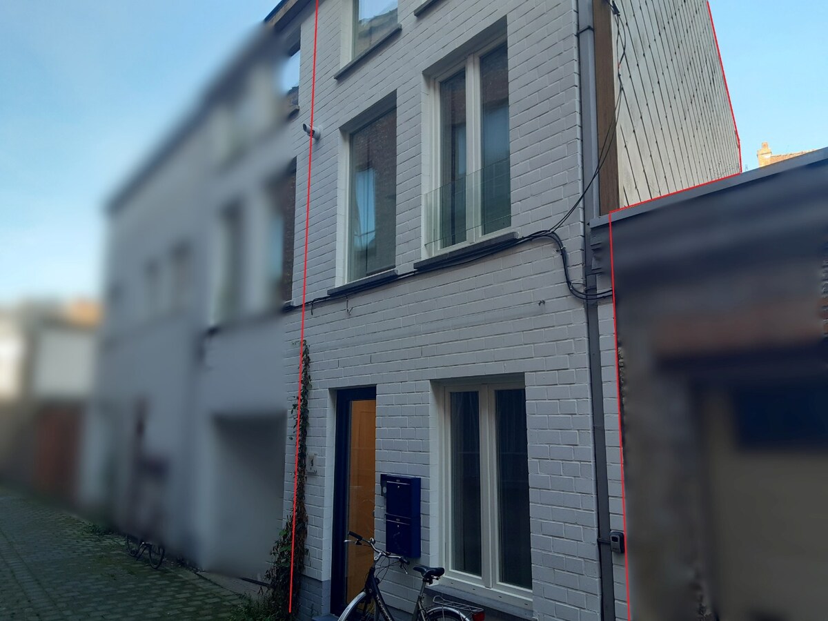Stijlvol woonhuis-appartement. 