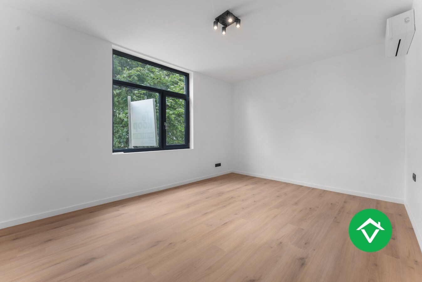 Gerenoveerde woning met 3 slaapkamers en stadstuin in hartje Roeselare 