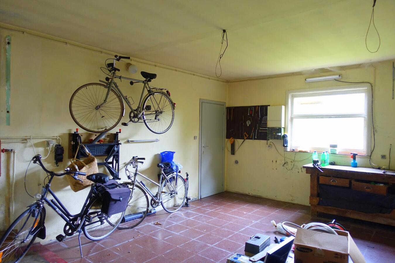 Ruime half-open woning 