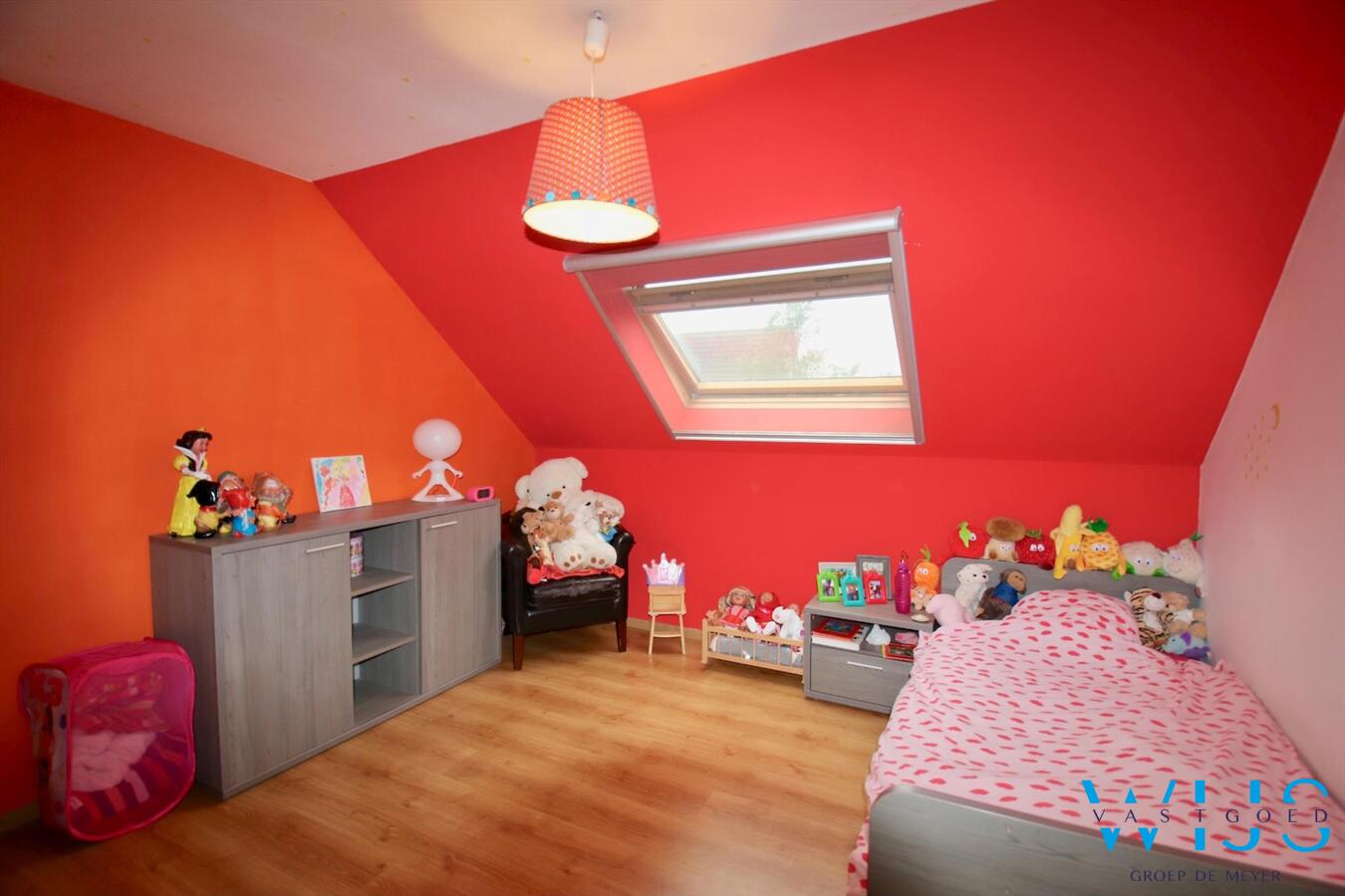 Instapklaar en zeer gezellig woonhuis in een rustige wijk te EEKLO ! 