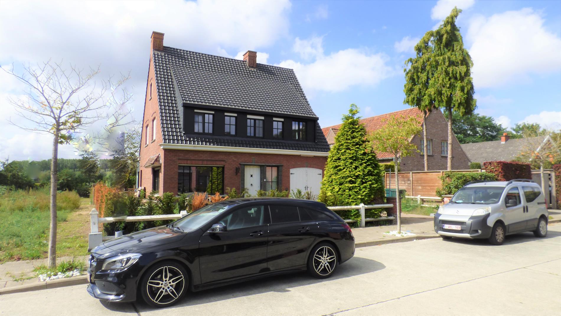 Villa verkocht in Deerlijk