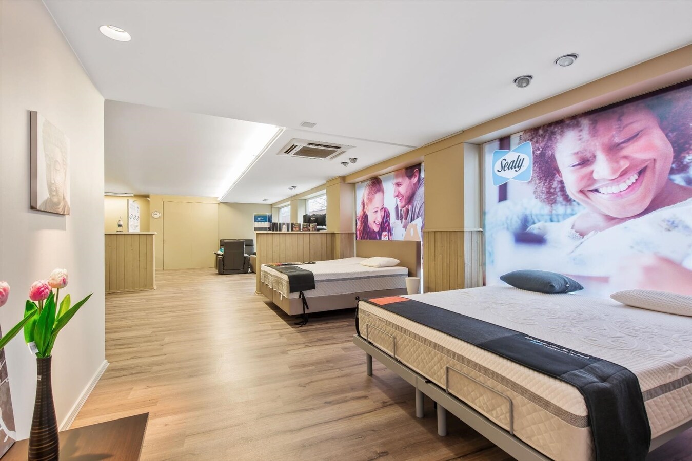 Uitstekend gelegen, gelijkvloerse handelsruimte in het centrum van Diksmuide 