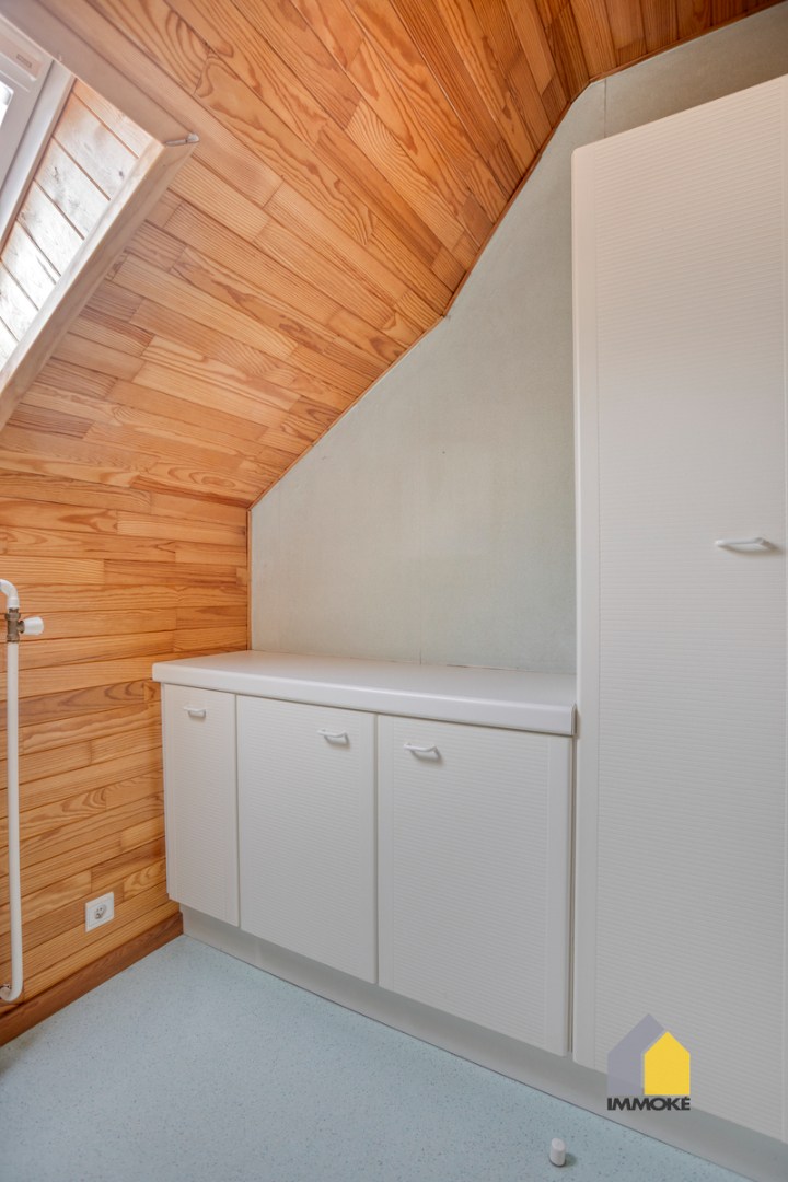 Vrijstaande, statige woning op 7 a 82 ca met 3 slpk en mooie tuin. 