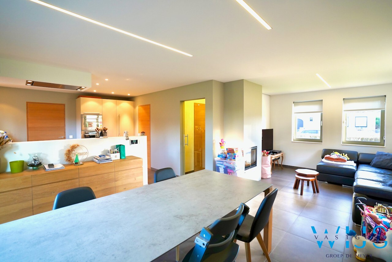 Tof woonhuis in een gekende woonwijk te Evergem 