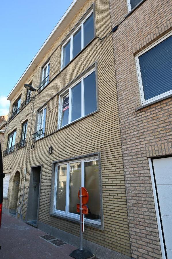 VOLLEDIG VERNIEUWD KNUS 2 SLAAPKAMER APPARTEMENT 