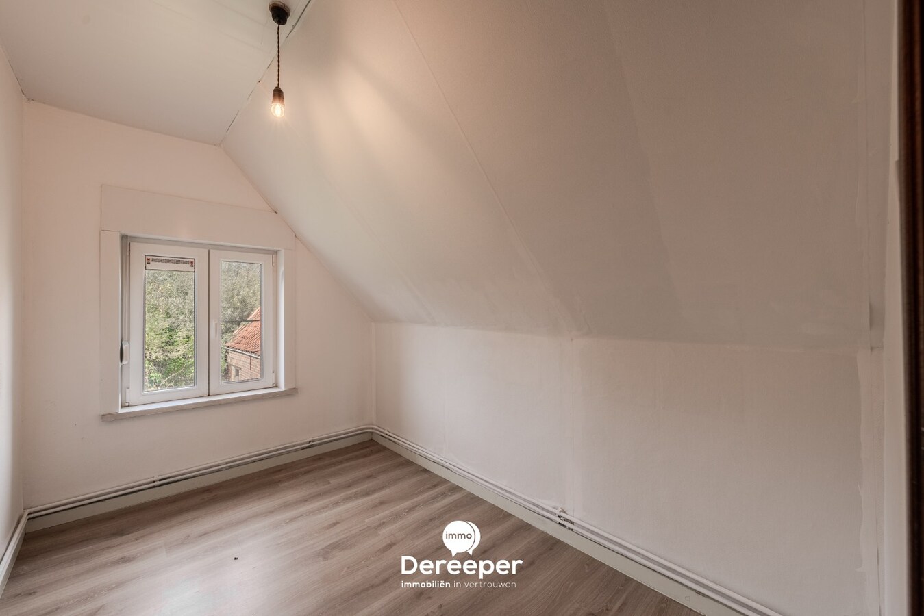 Prachtige landelijke hoeve op ruim perceel van 7.479 m² te Ichtegem 