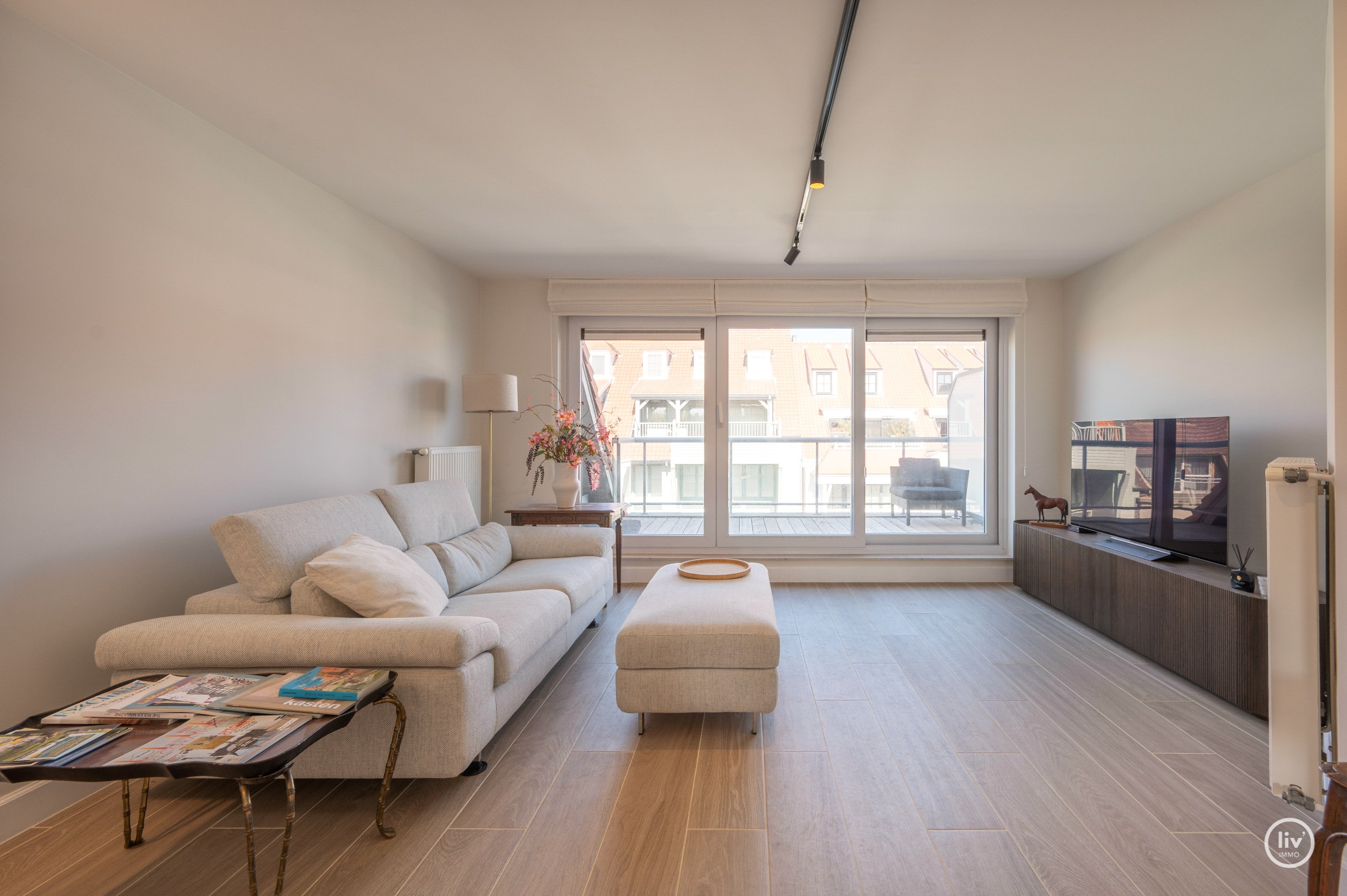 Spacieux duplex avec 3 chambres dans un emplacement de premier choix sur la Van Bunnenvaan à Knokke. 