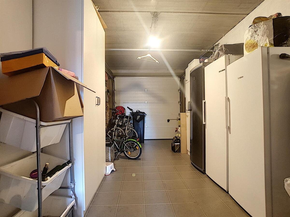 Recente halfopenbebouwing met 4 slaapkamers - Moerkerke 