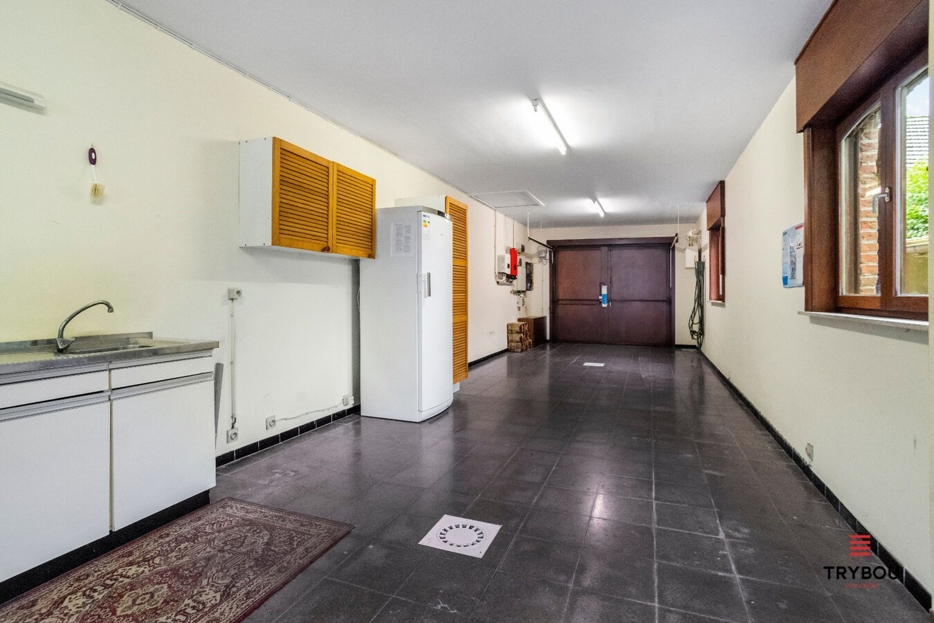 Statige villa, met enorm veel mogelijkheden, te koop in centrum Houthulst. 