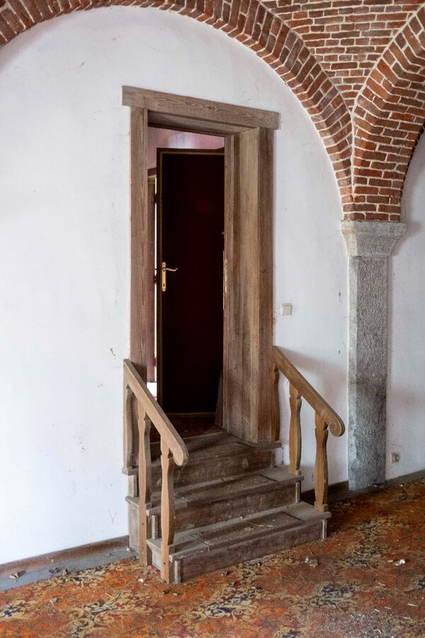 Property for sale in Sint-Pieters-Leeuw
