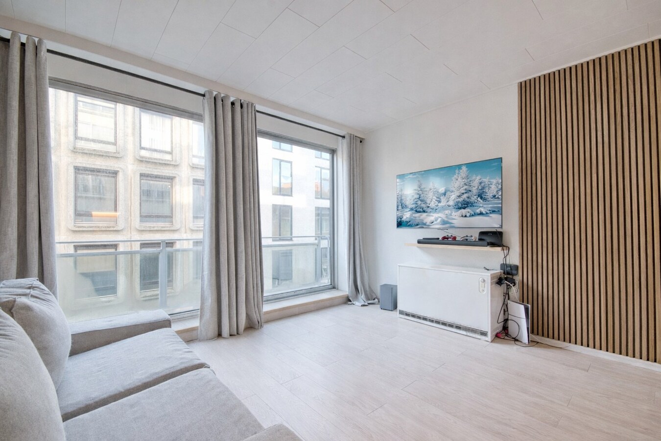 Lichtrijke Loftstudio aan de Leie! INVESTERINGSOPPORTUNITEIT ! EPC B 