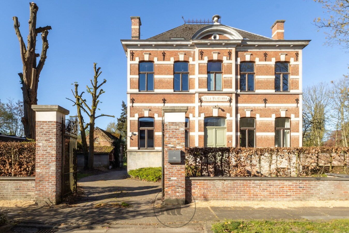 Villa Wilhelmina - Neoclassicistische herenwoning in het centrum van Heusden 