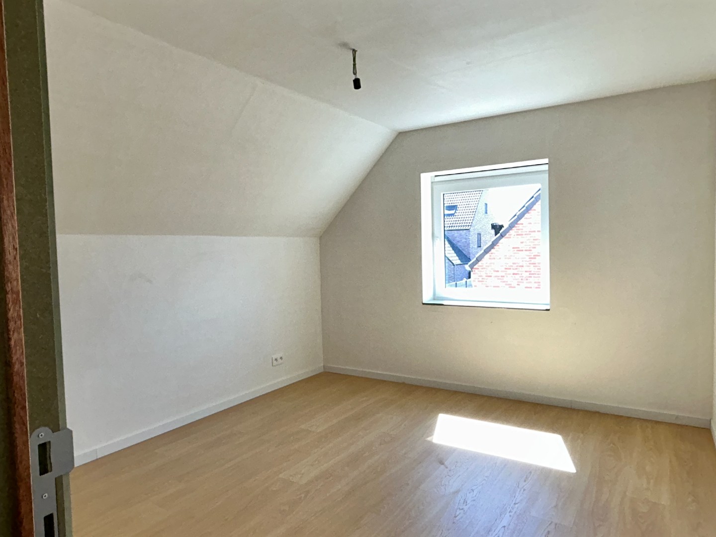 Instapklare nieuwbouwwoning met 3 slaapkamers en tuin op 681 m² 