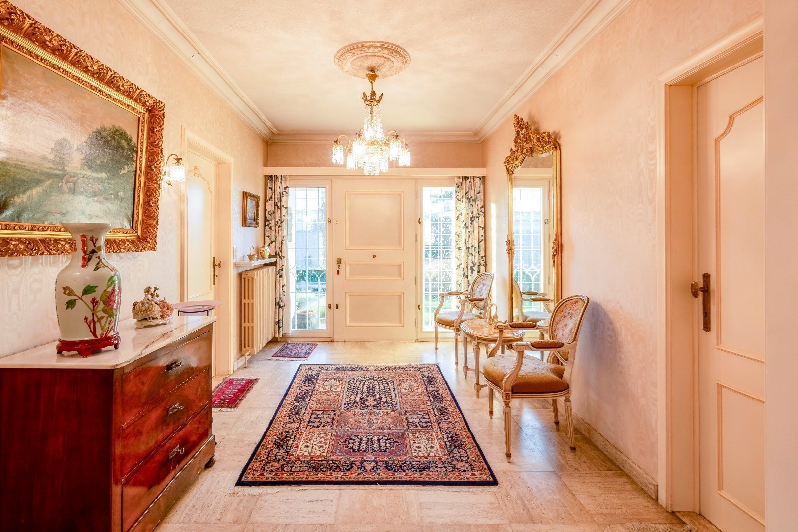 Ruime villa met 5 slp + dubbele garage en grote loods (104m²) 