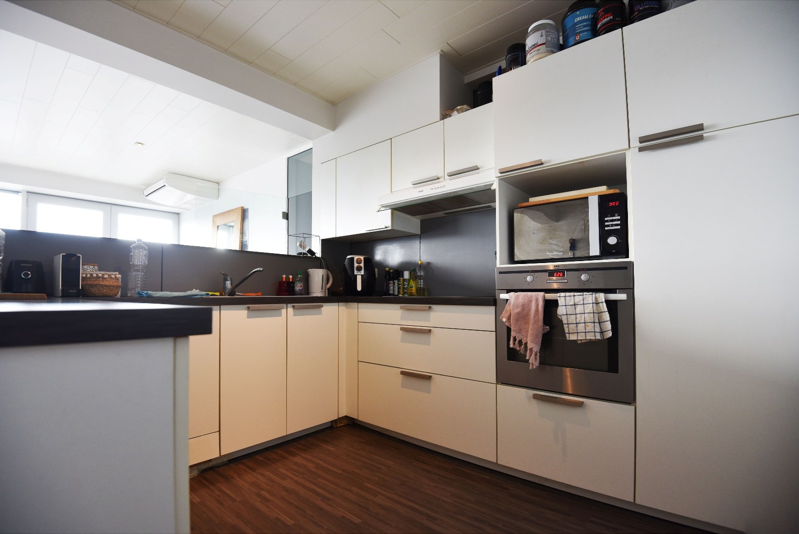 Ruim appartement, 2 slpks en terras te Eeklo 