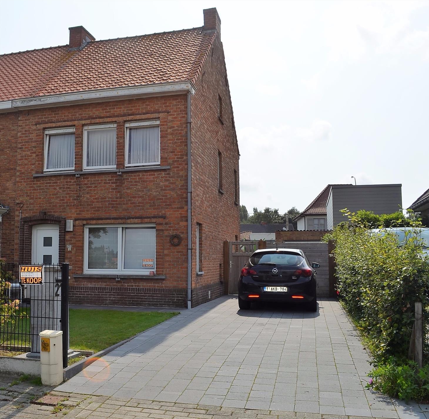 Gerenoveerde gezinswoning gunstig gelegen te Maldegem 